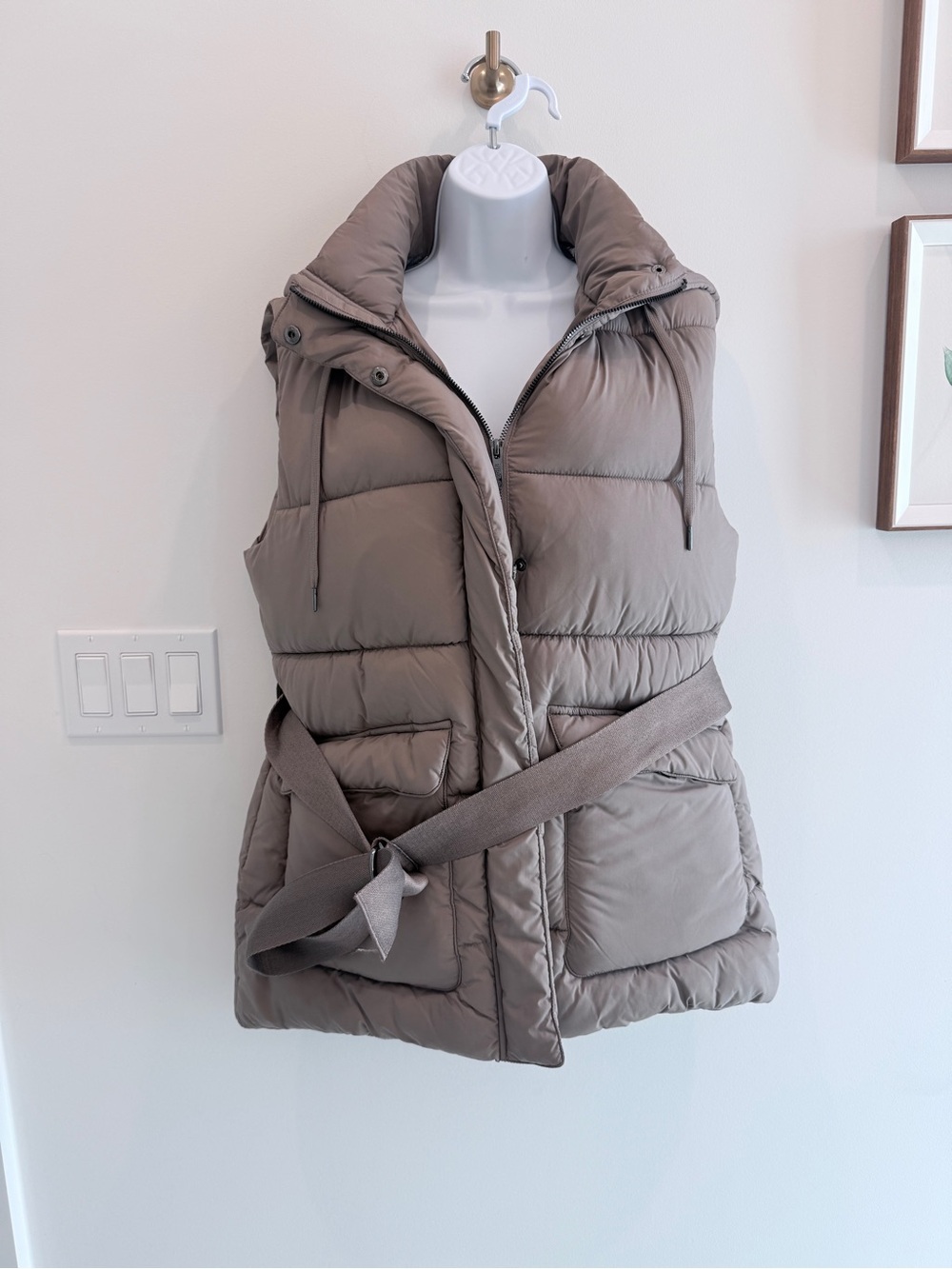 Zella Belted Sleeveless Hooded Puffer Vest - Grey Sparrow - Picture 2 of 7